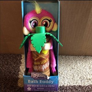 New Fingerlings Monkey Bella bath buddy wash